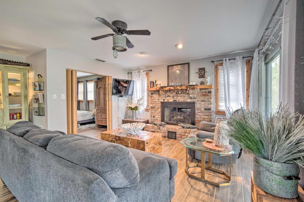 Unplugged Withlacoochee Riverfront Retreat! Bushnell Bagian luar foto